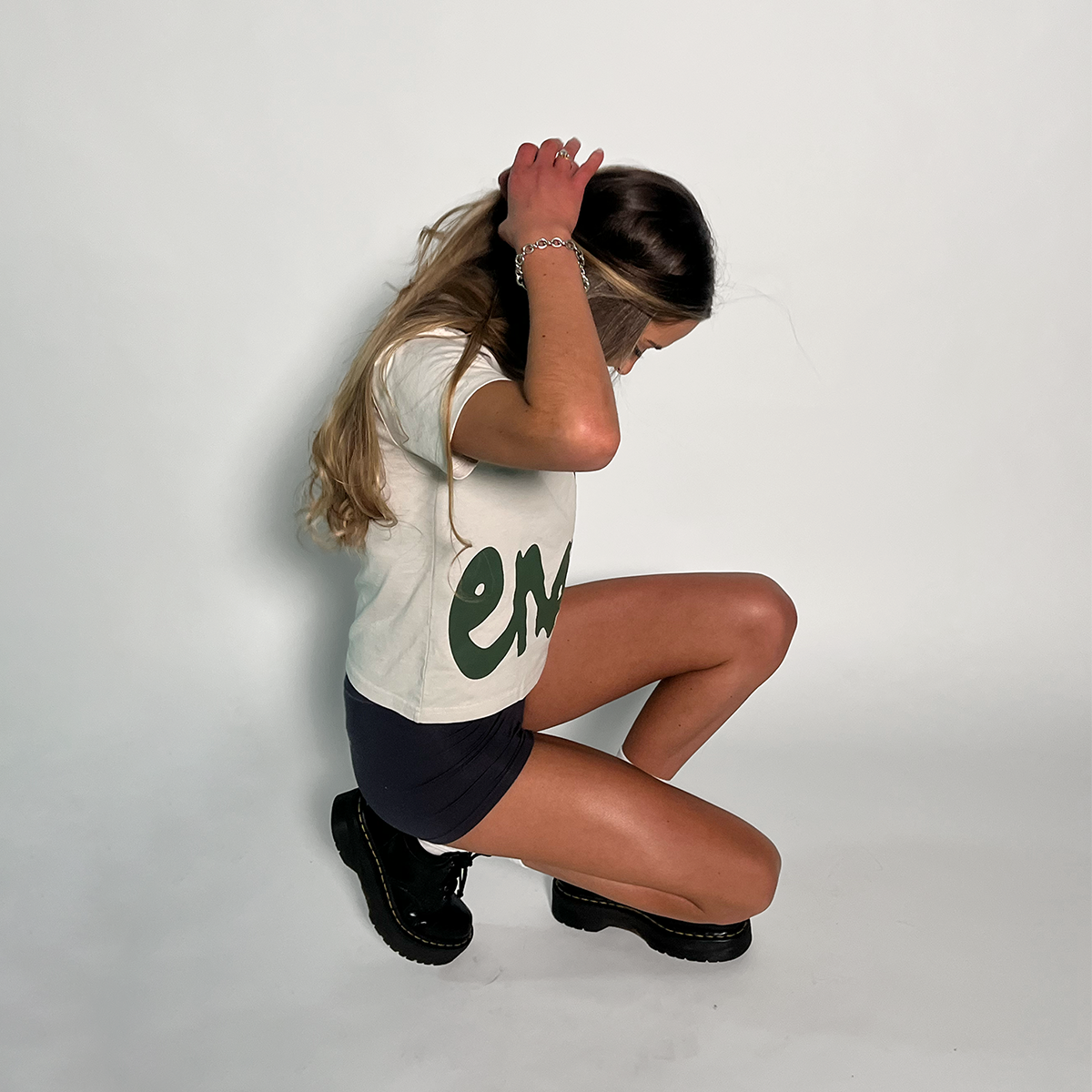 enala tee - bone